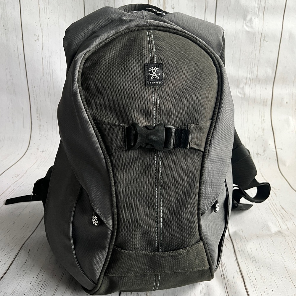 Crumpler the Karachi Outpost camera backpack (S) travel hike pack dslr